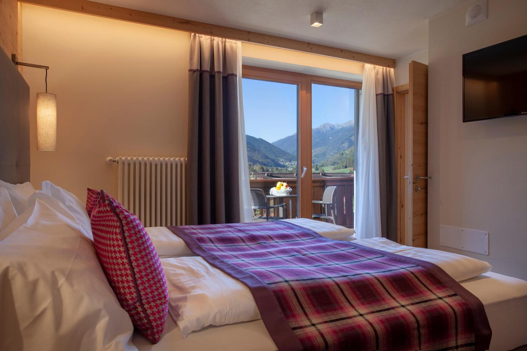 Active Hotel Monte Giner Mezzana  Exteriör bild